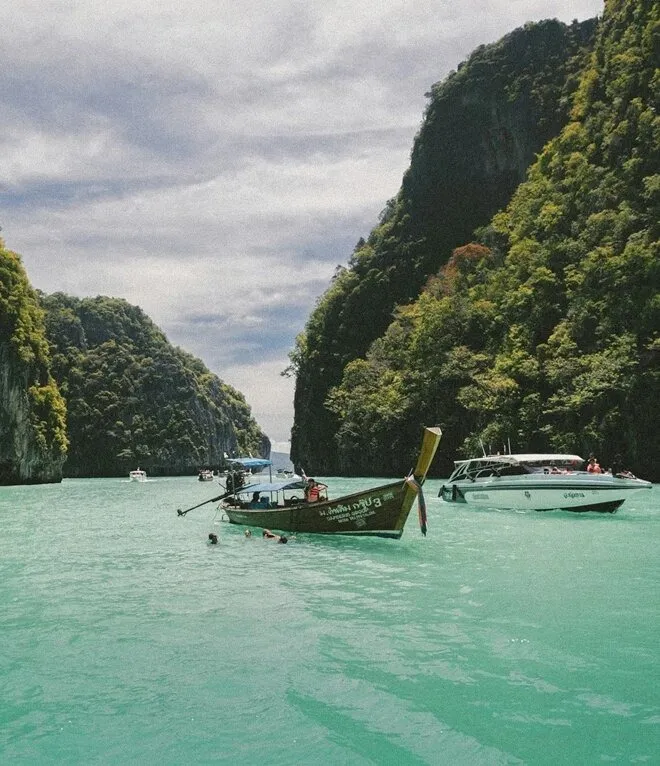 Ha Long Bay, Vietnam — turquoise waters between karst cliffs