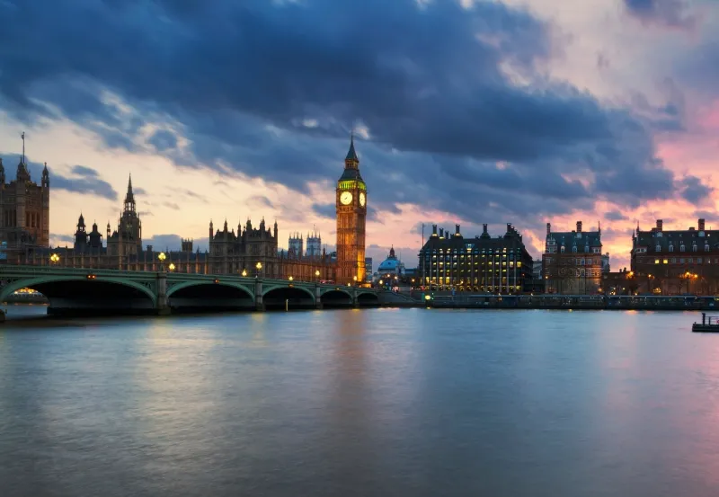 London city view with iconic architecture